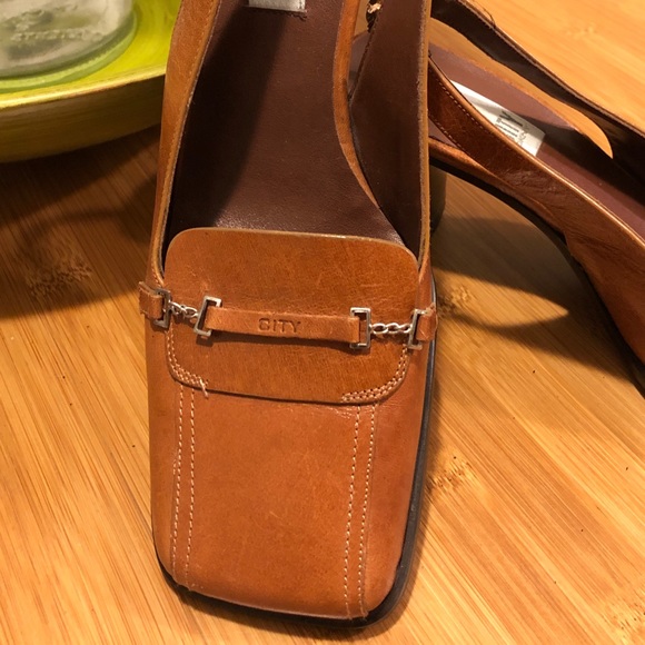 DKNY City Leather Slides Heels Camel Size 6 - Picture 3 of 9